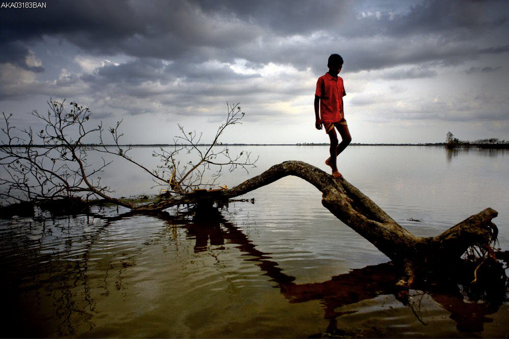 Water and Disaster Management in South Asia: Threats to Peace and Security